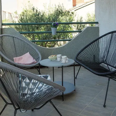 Vikendica Superstar *