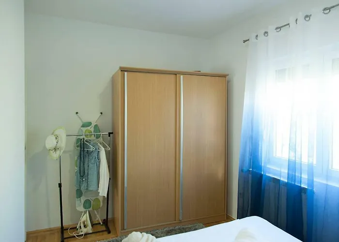 Superstar Vikendica *